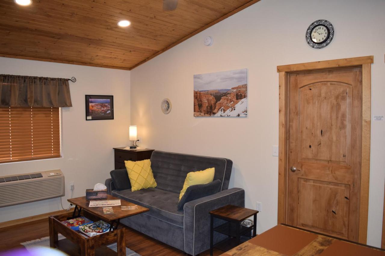 Log Cottages At Bryce Canyon #2 Канънвил Екстериор снимка
