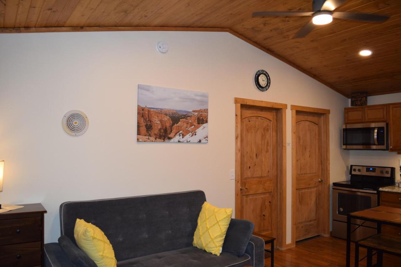 Log Cottages At Bryce Canyon #2 Канънвил Екстериор снимка